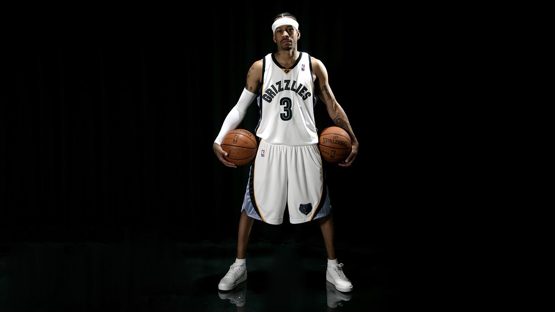 中超“江南德比”南京城市主场2比2战平青岛海牛 球迷看台呐喊声不断